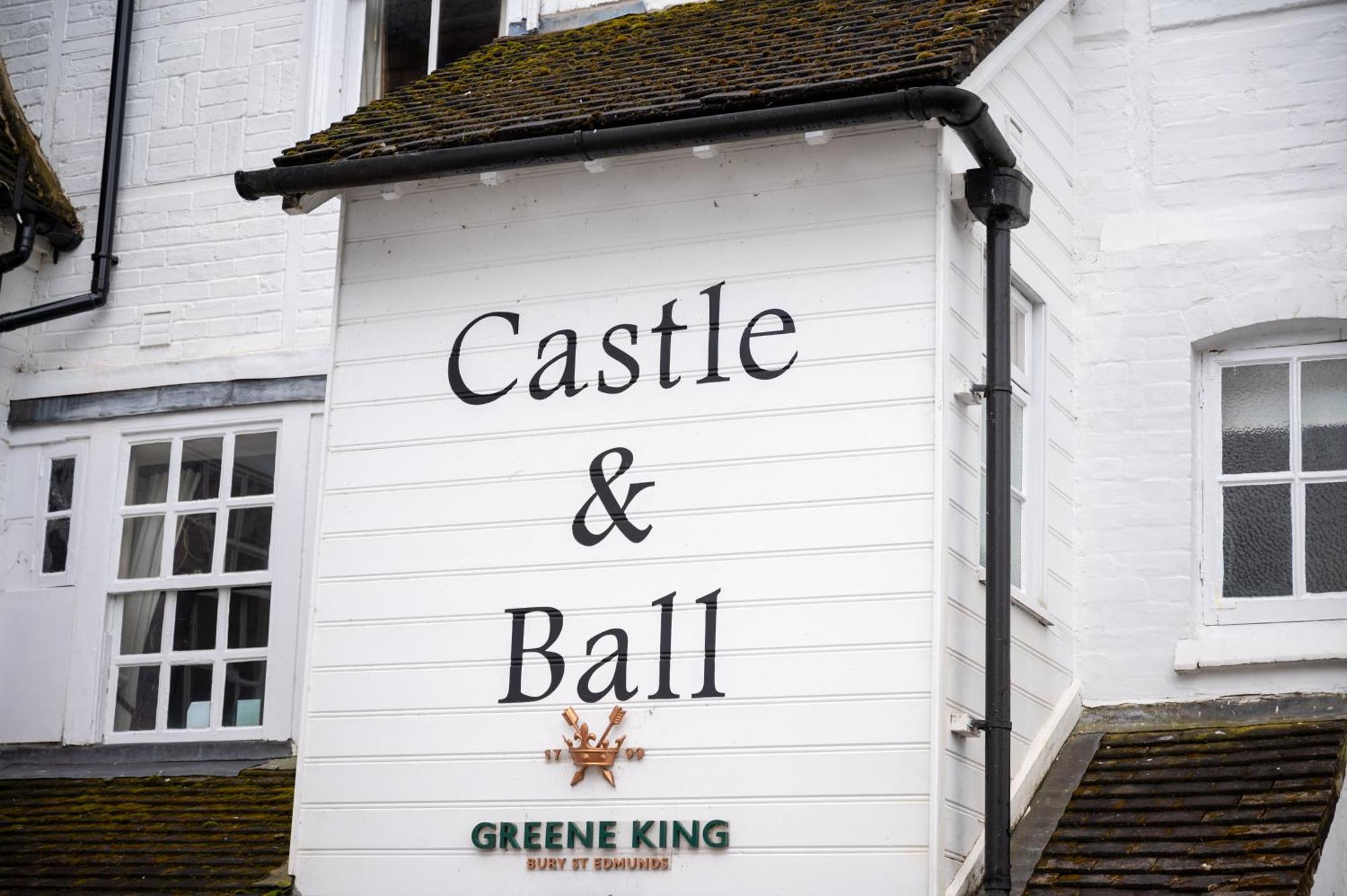 Castle And Ball By Greene King Inns Marlborough Exteriér fotografie